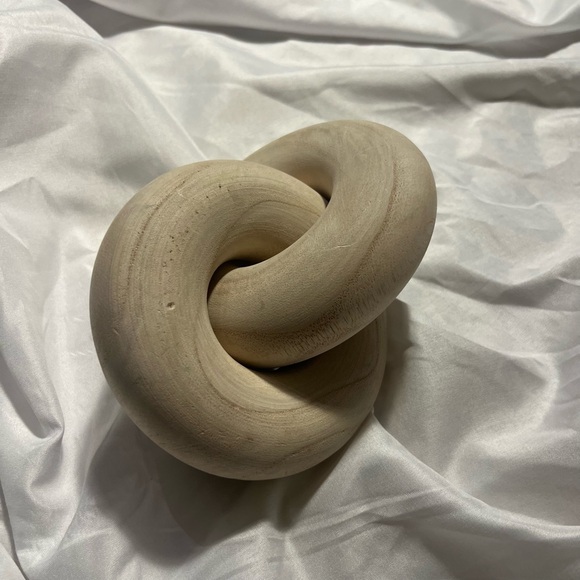 VTG Abstract Infinity Knot Natural Wood Interlocking Sculpture - Picture 5 of 5